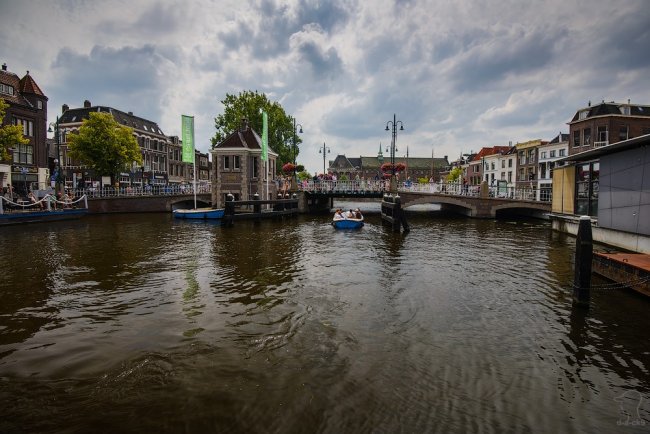 Прогулка по нидерландскому городу каналов