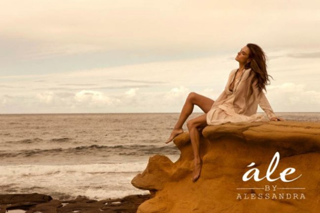 Алессандра Амбросио в рекламе собственной линии одежды