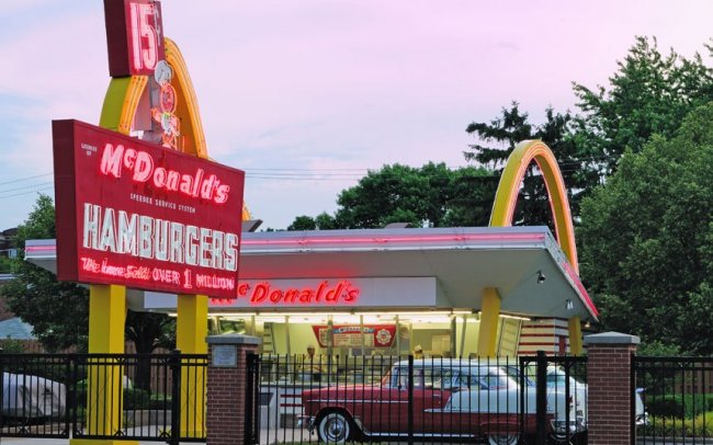 15 самых удивительных ресторанов «Макдоналдс»