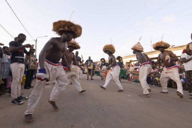 Карнавал Попо в Кот-д’Ивуаре