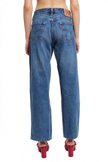 Новомодные джинсы за $590