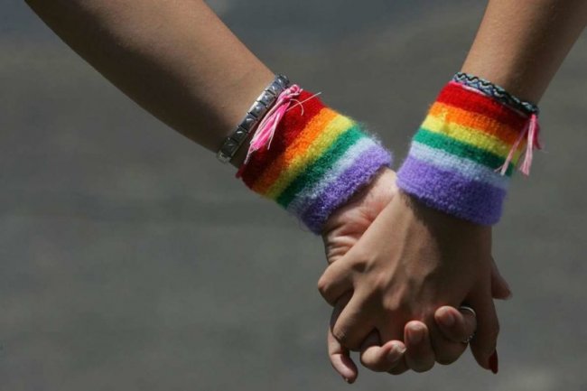 Британские ученые заявили, что лесбийские наклонности можно вычислить по пальцам рук