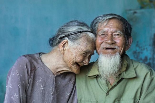 Супружеские пары долгожителей из разных стран