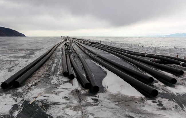 Вода в озере Байкал токсична. Кто виноват?