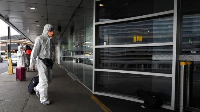 Пустые аэропорты: коронавирус парализовал туризм
