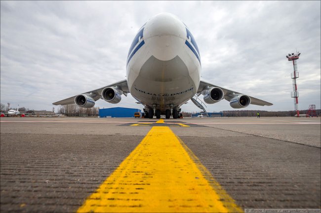 Как дезинфицируют крупнейший в мире самолет Ан-124-100 «Руслан»