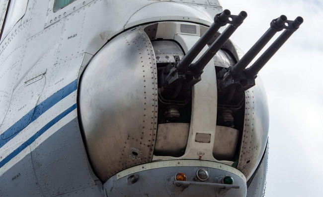 Зачем самолёту Ил-76 нужны две двуствольные автоматические пушки