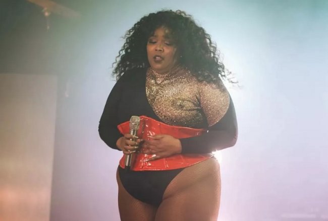 140-килограммовая чернокожая певица стала самой популярной звездой тиктока
