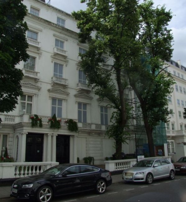 Липовые фасады лондонских домов