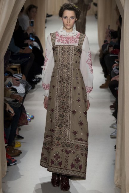 Неделя высокой моды в Париже: Valentino весна-лето 2015