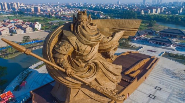 Новая статуя бога войны Гуань Юя