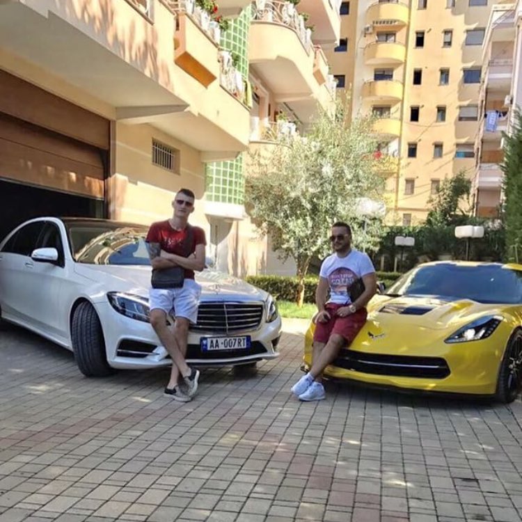 В москве живут богато. Мажоры Золотая молодежь Дубай. Мажор машина. Мажор на дорогой машине. Богатый мажор.